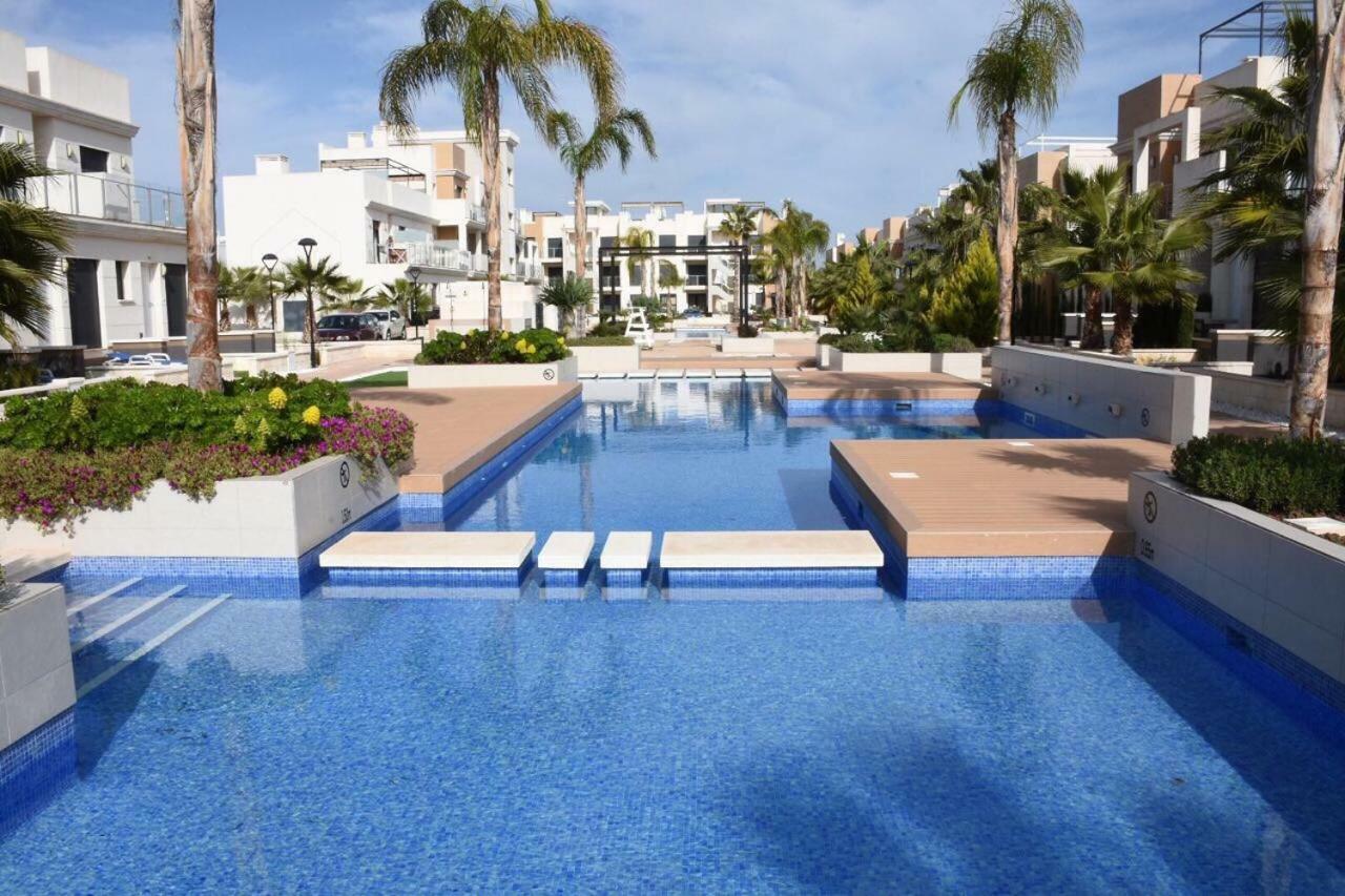 La Zenia Beach Bungalow Otel Orihuela Dış mekan fotoğraf