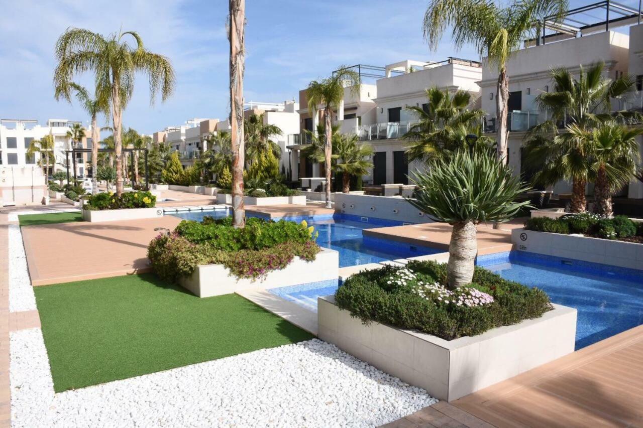 La Zenia Beach Bungalow Otel Orihuela Dış mekan fotoğraf